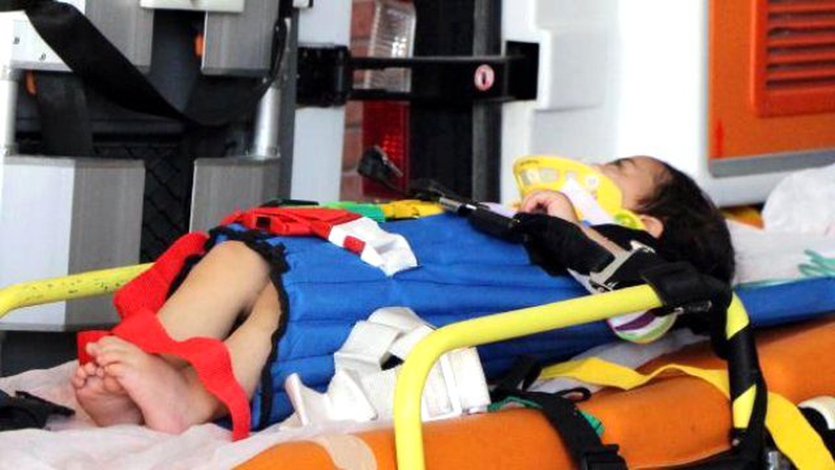 1.5 Yaşındaki Çocuk Pencereden Düşerek Yaralandı