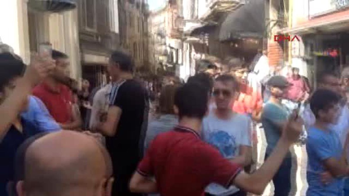 2- Beyoğlu\'nda Şüpheli Çanta Alarmı