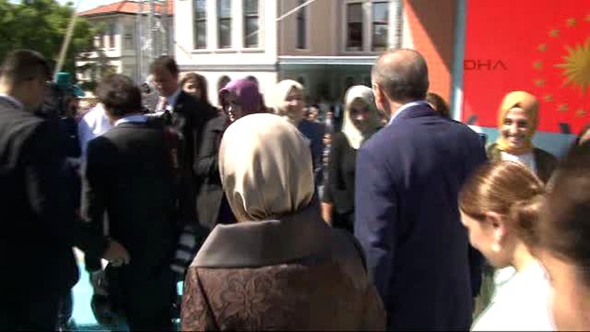 2- Erdoğan \'Çalışıyorum\' Diye Annelikten İmtina Eden Kadın, Kadınlığını İnkar Ediyor Demektir