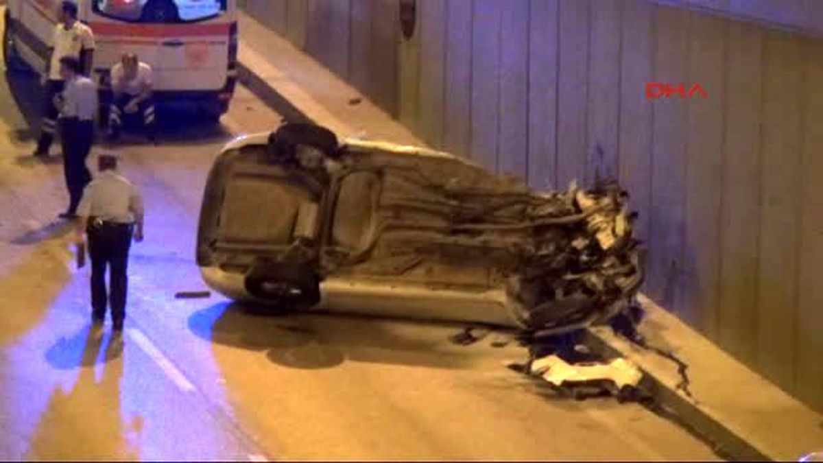 Adana\'da Trafik Kazası: 2 Ölü