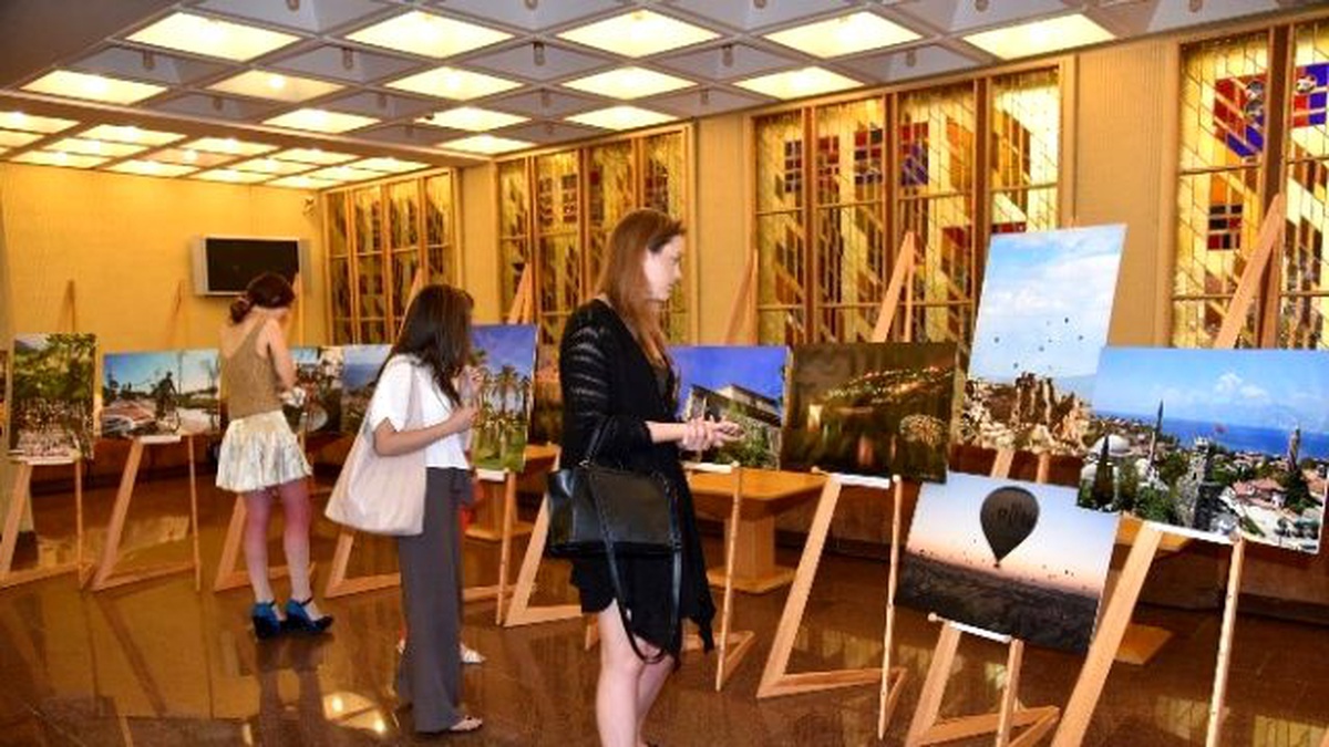 Alanya Belediyesi Litvanya Parlamentosu\'nda Sergi Açtı