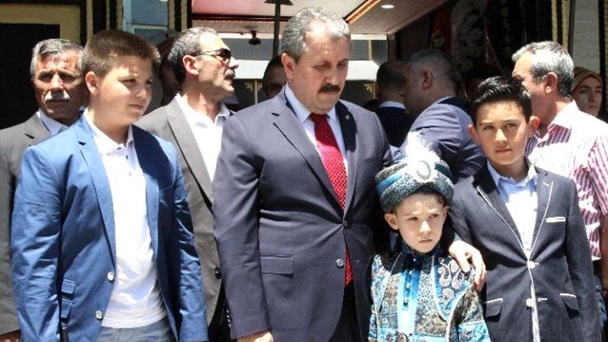 BBP Genel Başkanı Destici, Yeğeninin Sünnet Merasimi İçin Eskişehir\'e Geldi