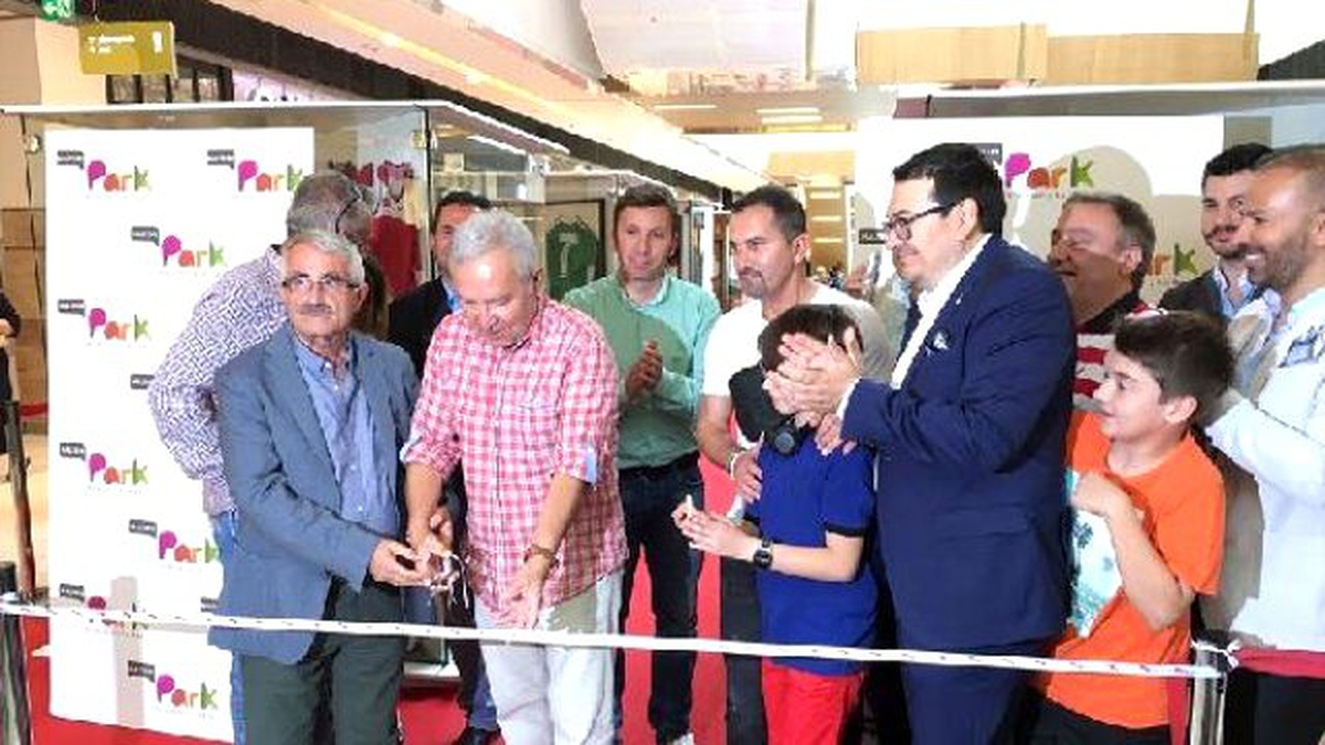 Bir Spor Spikerinin Biriktirdikleri" Sergisi Açıldı