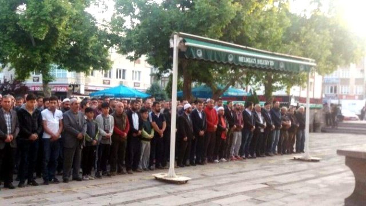 Boksör Muhammed Ali İçin Gıyabi Cenaze Namazı Kılındı