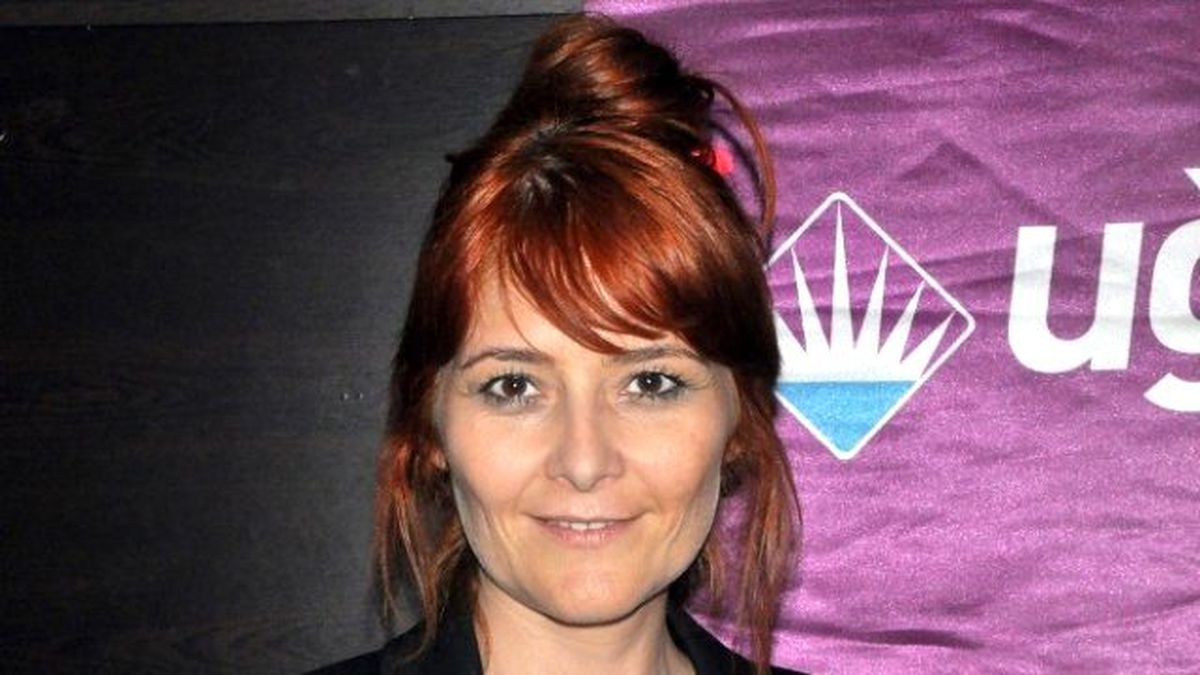 Doç. Dr. Raziye Bilge Uzun\'dan Ailelere Karne Uyarısı