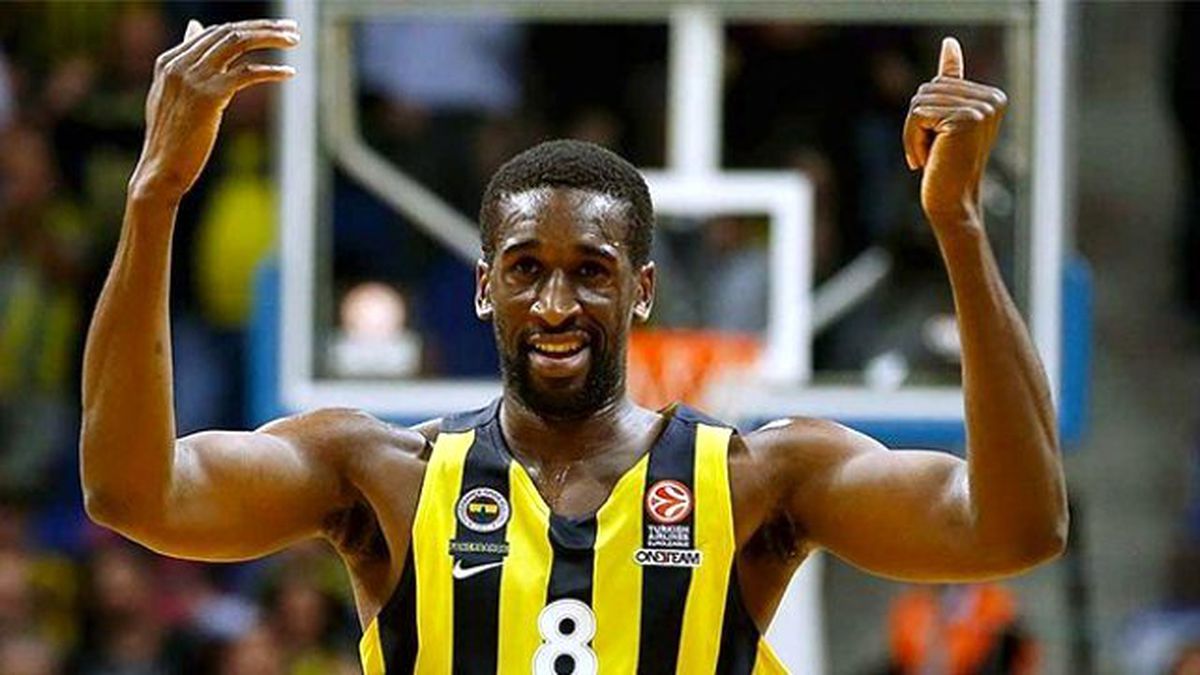 Fenerbahçe'de Ekpe Udoh, Takımda Kalacağının Sinyallerini Verdi