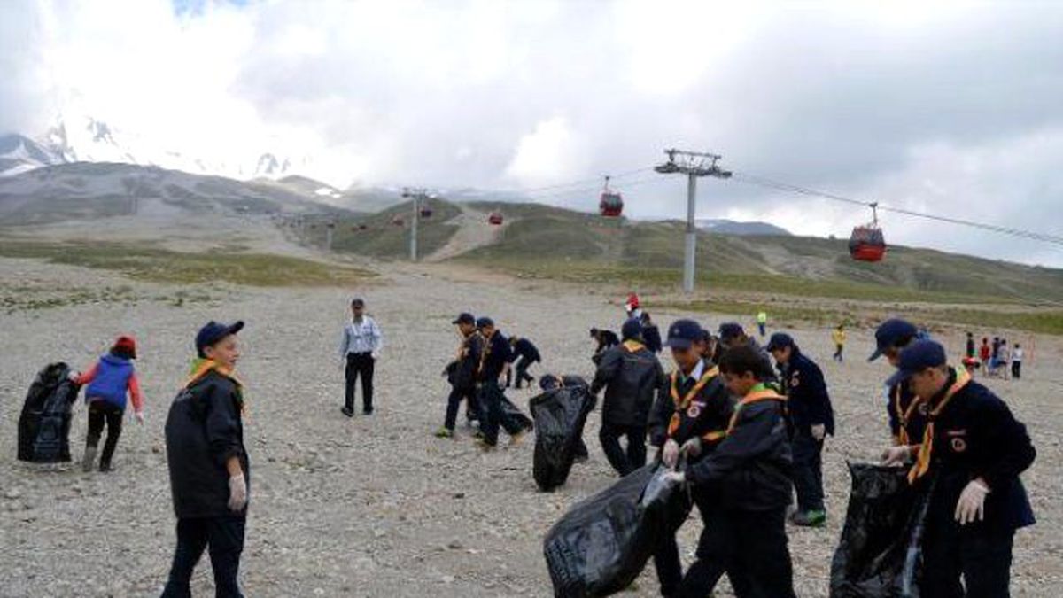 Gönüllüler, Erciyes\'i Temizledi