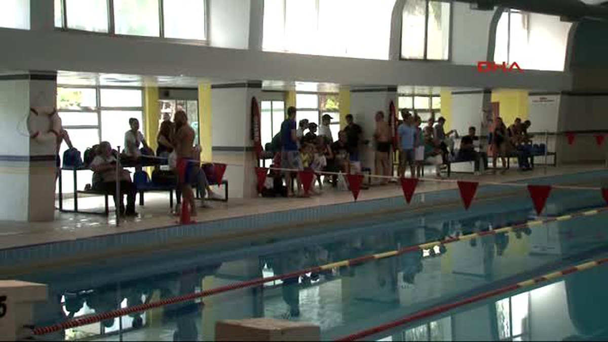 İzmir Boğaziçi Yarışları İçin Kulaç Attılar