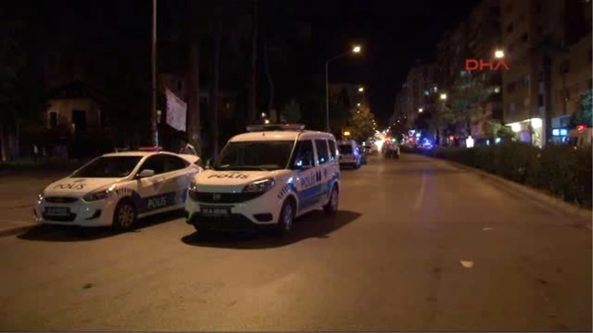 İzmir-Caddeye İki Ses Bombası Atıldı: 1 Gözaltı