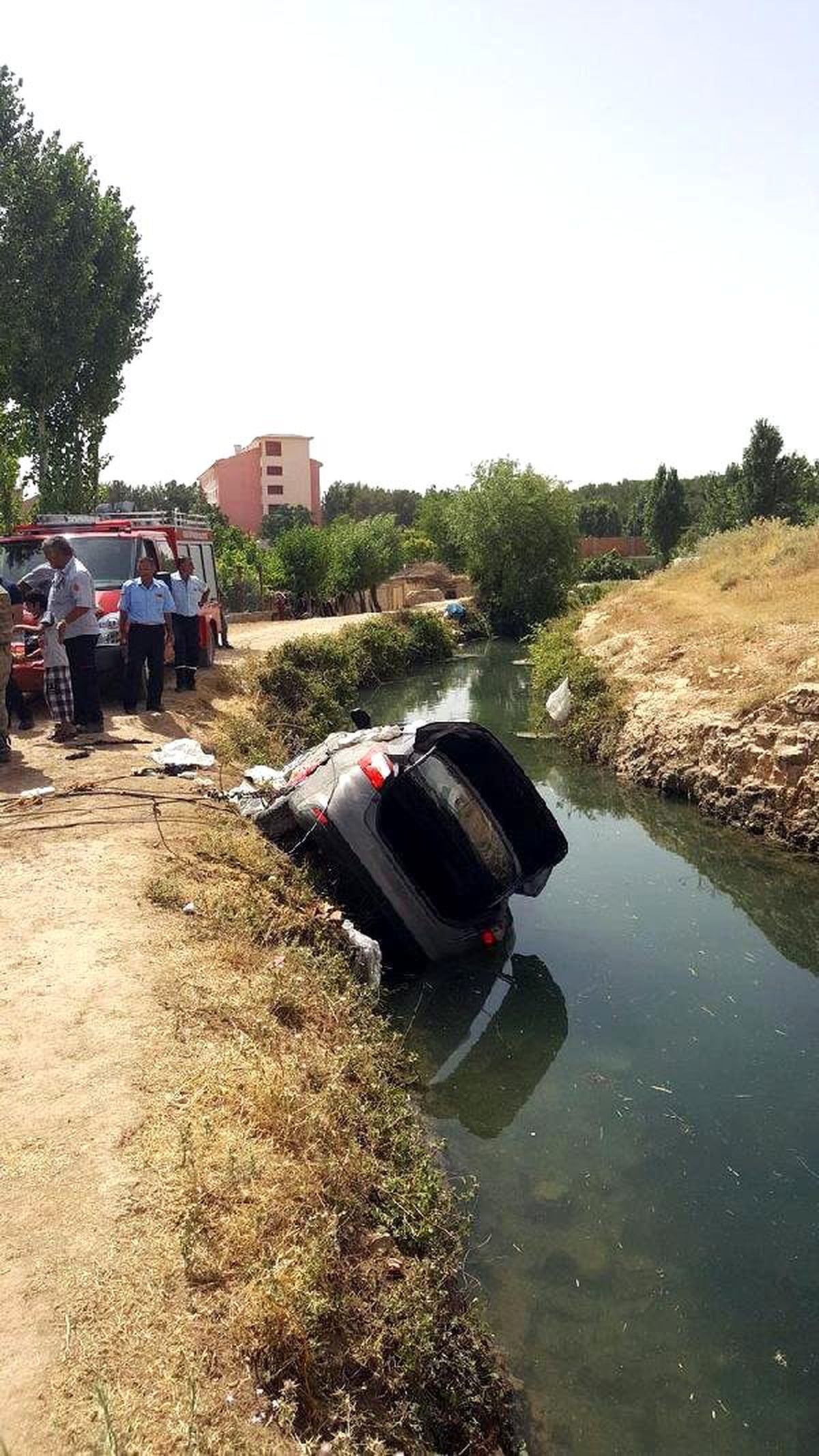 Nusaybin\'de Su Kanalına Devrilen Otomobildeki Çift Öldü