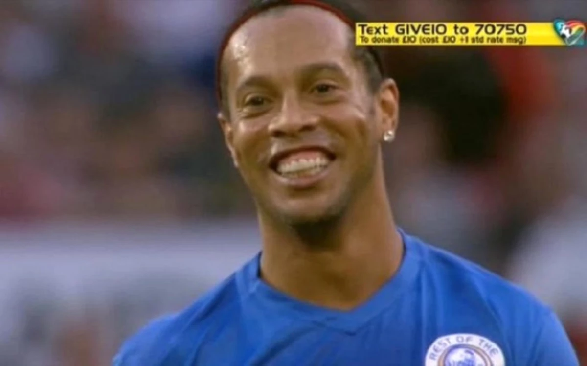 Ronaldinho Yine Şov Yaptı!