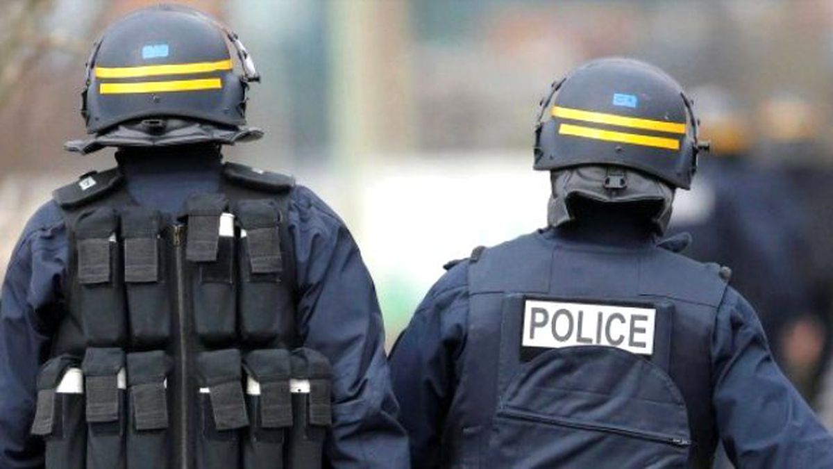 Saldırganlar, Fransa'da 75 kişiyi Taşıyan Otobüse Saldırdı