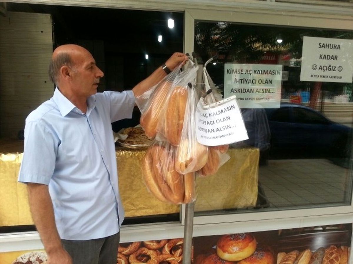 Siirt\'te İhtiyaç Sahibi Ailelere Ramazan Ayı Boyunca Ücretsiz Ekmek
