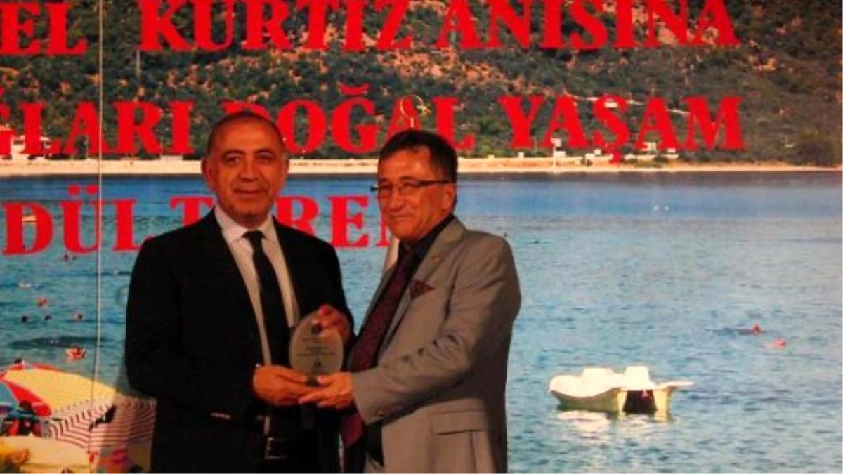 Tuncel Kurtiz Kazdağları Doğal Yaşam Ödülleri\' Dağıtıldı