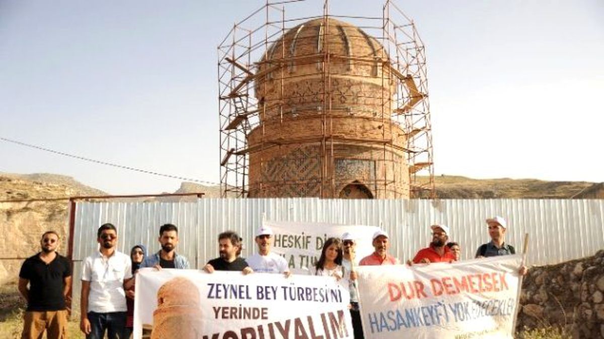 Zeynel Bey Türbesi İçin Yürüdüler