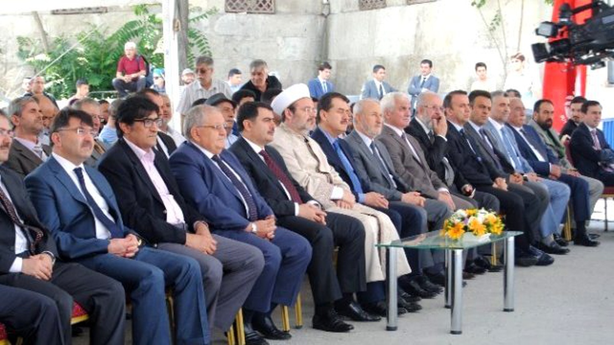 35. Türkiye Kitap ve Kültür Fuarı Diyanet İşleri Başkanı Görmez\'in Katılımıyla Açıldı