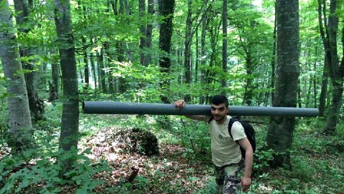 Bartın\'da Köylüler, 820 Metre Rakımlı Tepeye 54 Metrekarelik Türk Bayrağı Dikti