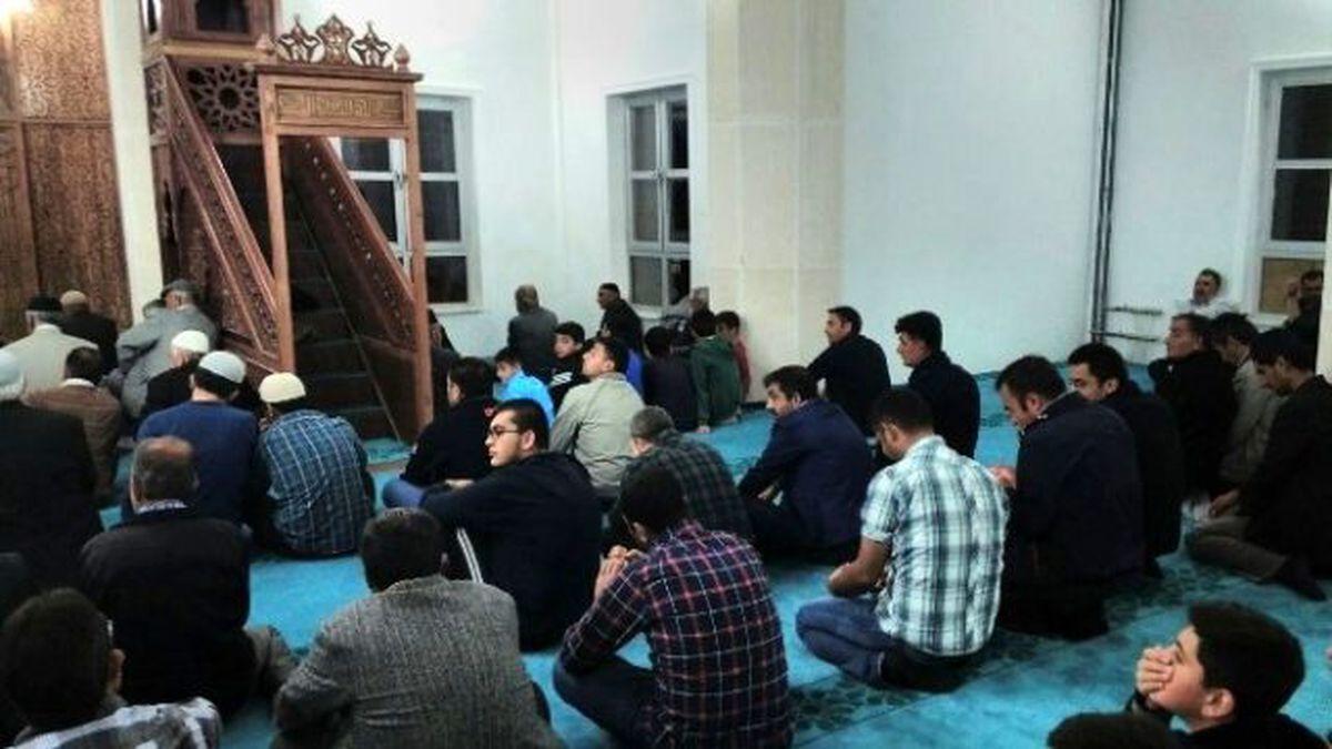 Adilcevaz TOKİ Camii Hizmete Açıldı