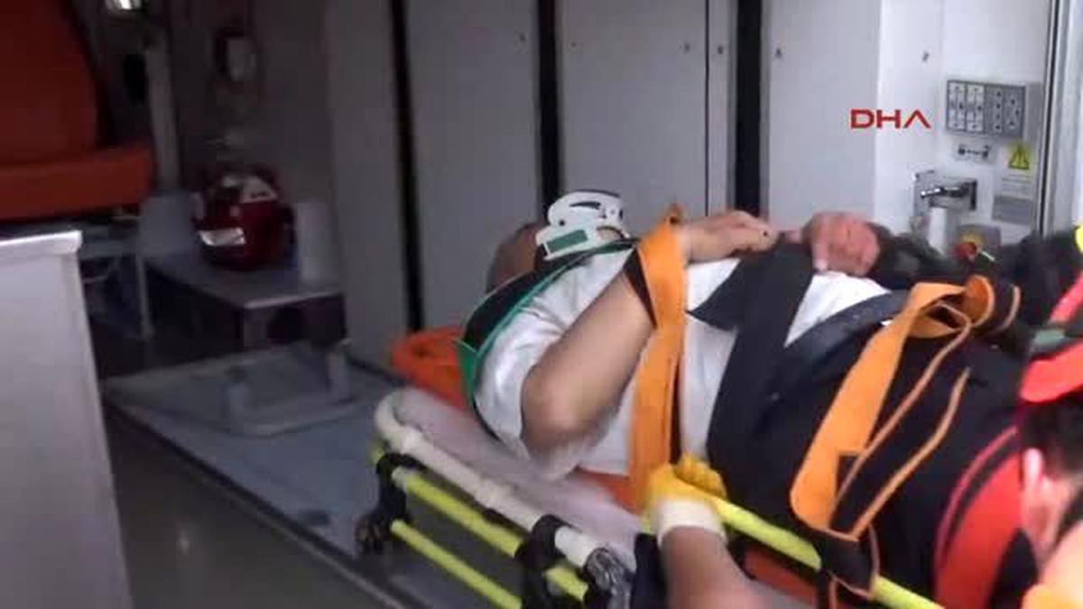 Araziden Dönen Tarım Müdürlüğü Çalışanları Kaza Yaptı: 4 Yaralı