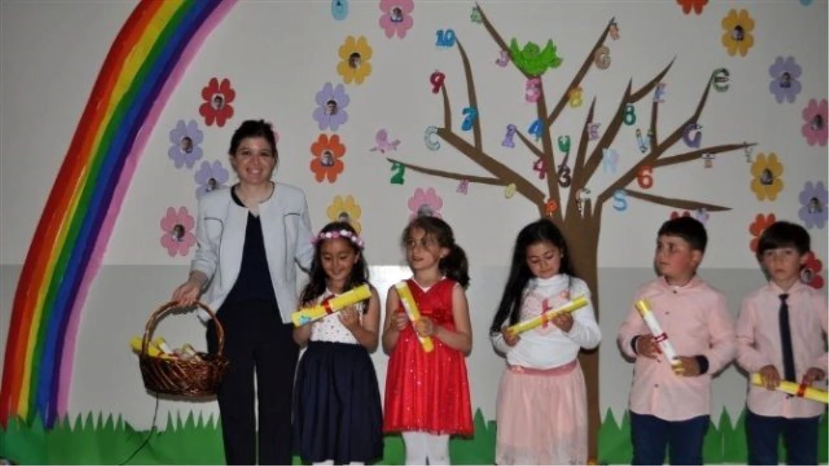 Arpaçay Atatürk İlkokulu\'nda Okuma Bayramı