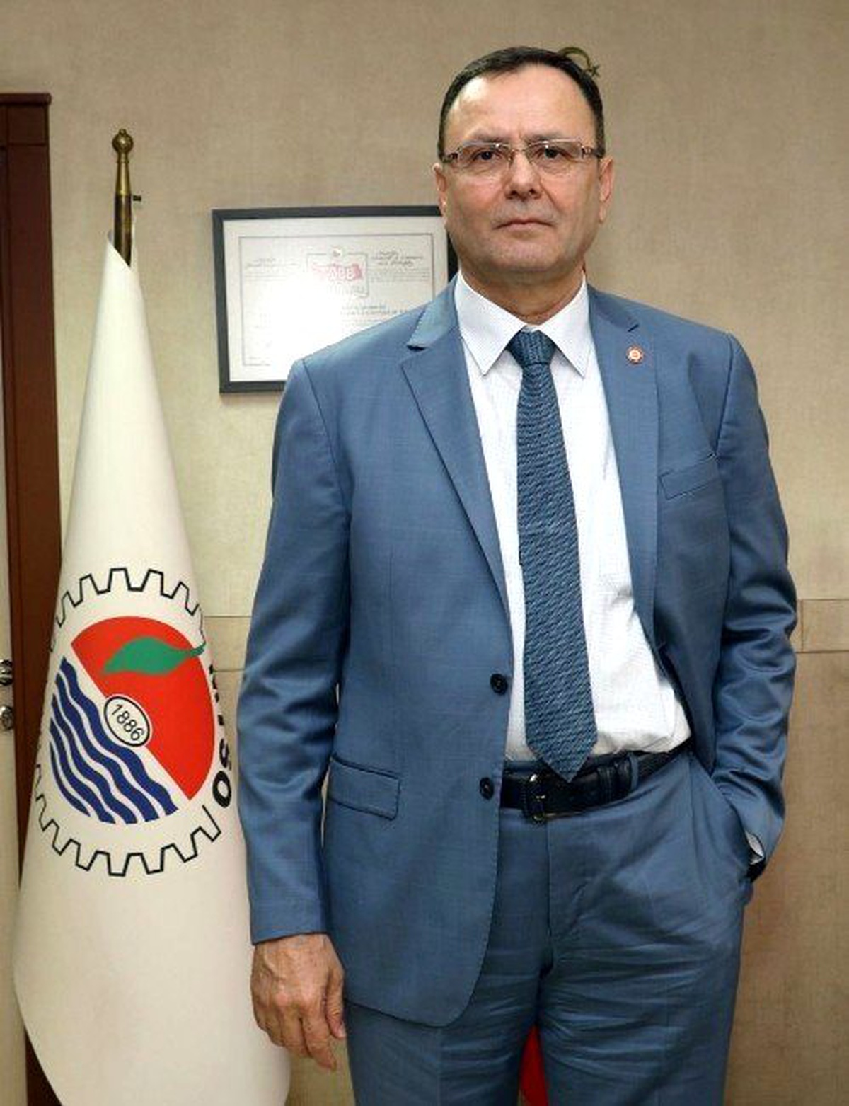 Aşut: "Ülkemizin Basit Siyasi Kavgalara Değil, Büyük Hedeflere İhtiyacı Var"