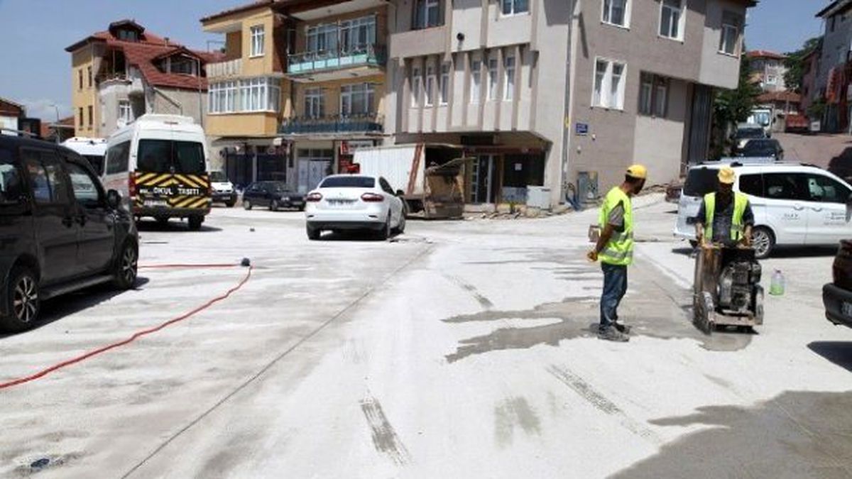 Başiskele\'de Yollar Yenileniyor