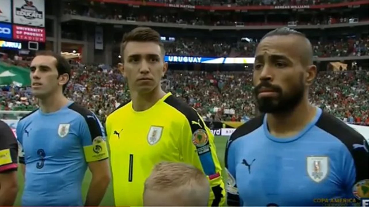 Copa America\'da Uruguay Marşı Yerine Şili Marşı Çalındı