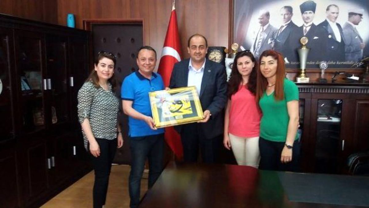 Dikmen Ortaokulu Yöneticilerinden Demirtaş\'a Teşekkür