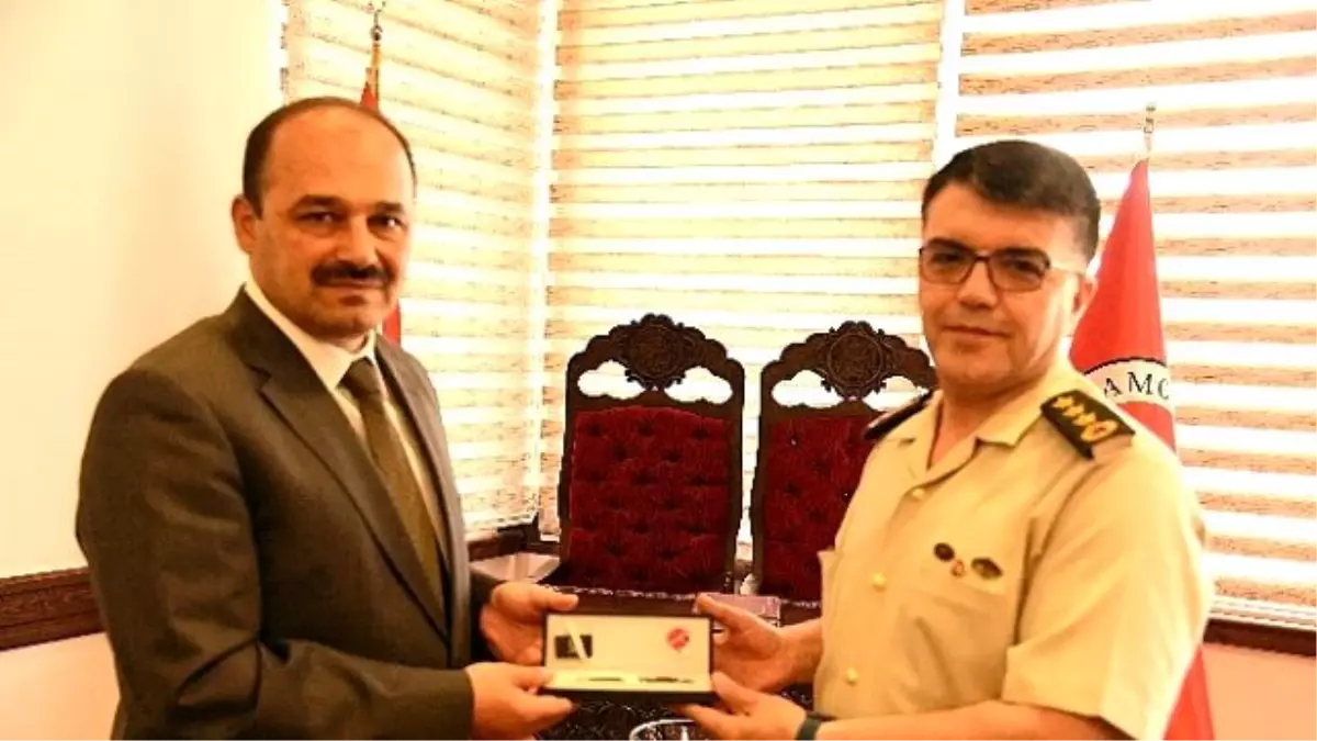 İl Jandarma Komutanı Güngör, Rektör Aydın\'ı Ziyaret Etti