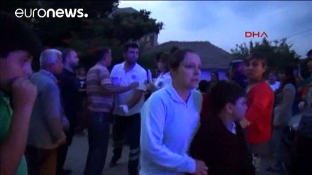 Osmaniye\'de Öğrencileri Taşıyan Midibüs Devrildi 14 Kişi Hayatını Kaybetti