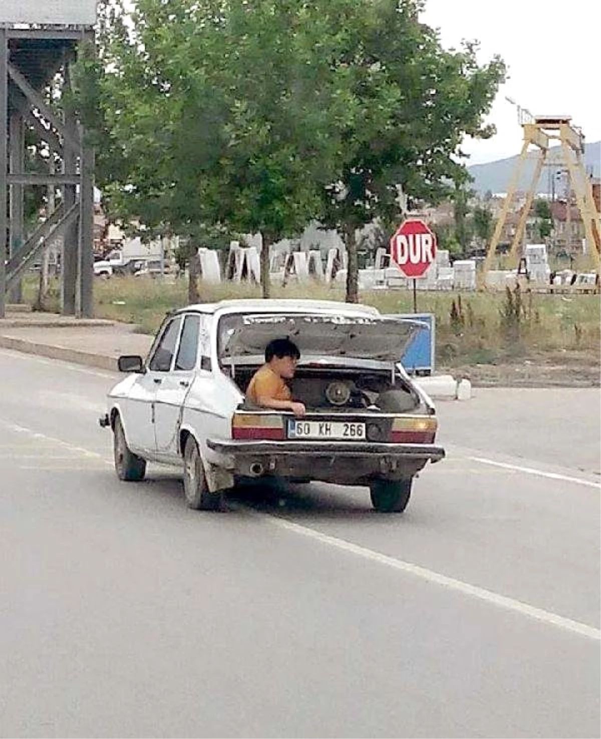 Otomobil Bagajında Tehlikeli Yolculuk