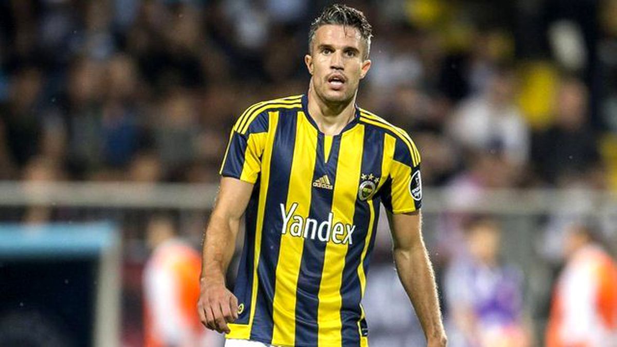 Paris Saint-Germain, Robin van Persie İçin Girişimlere Başladı