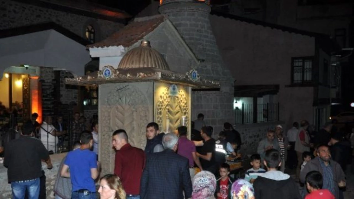 Restorasyonu İki Yıl Süren Tarihi Havai Camii, İlk Teravih Namazı ile İbadete Açıldı