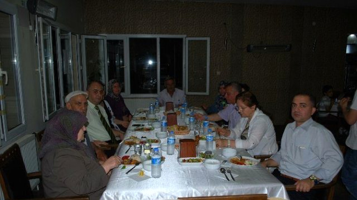 Salihli\'de İlk İftar Şehit ve Gazi Yakınlarına Verildi
