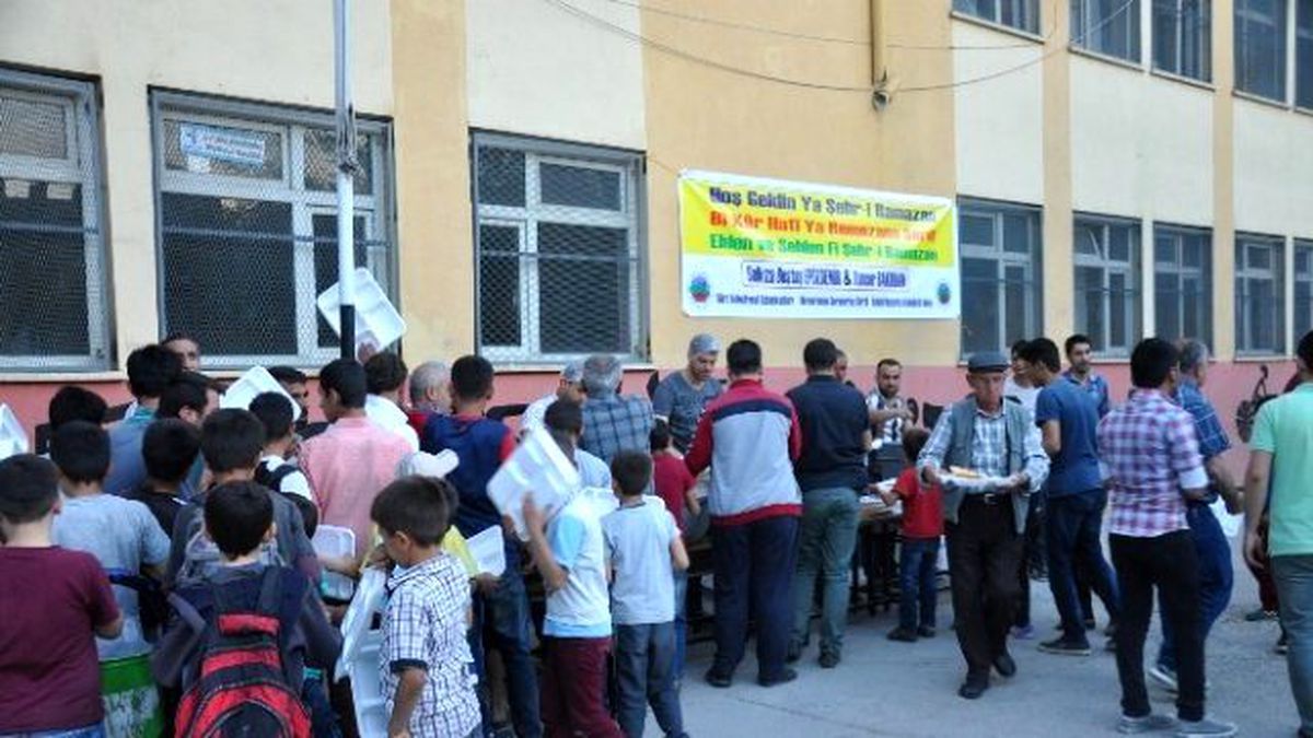 Siirt Belediyesi\'nden Vatandaşlara İftar
