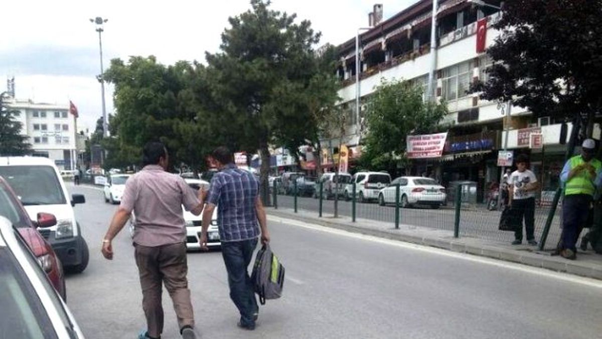 Şüpheli Çantadan Kitap Çıktı