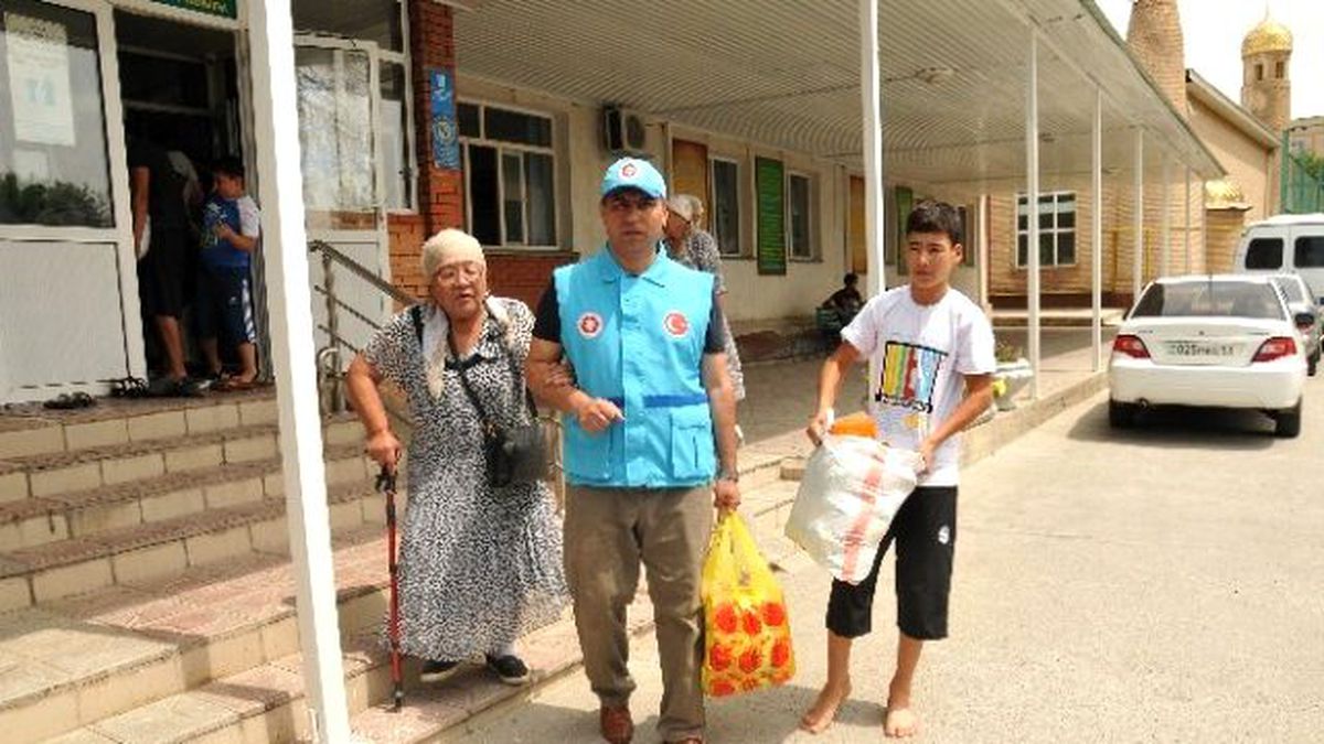 Tdv \'Denata Yurdu Kazakistan\'da Gıda Yardımı