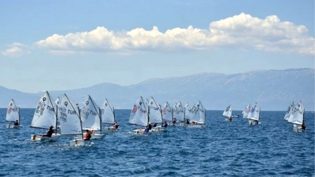 Yelkenler, Foça Rüzgarıyla Doldu