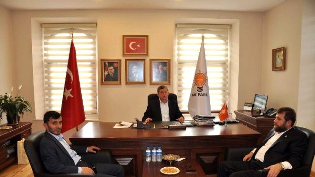 Yeşilay\'dan AK Parti İl Başkanı Revi\'ye Ziyaret