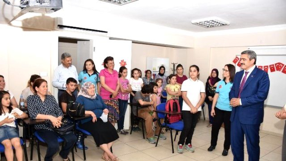 65 Öğrenciye Kurs Bitirme Belgeleri Başkan Alıcık Tarafından Verildi