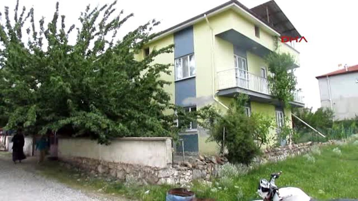 Afyon İstanbul\'da Şehit Olan Polis Yaşar Özlem Meslekte 1 Yıllıktı
