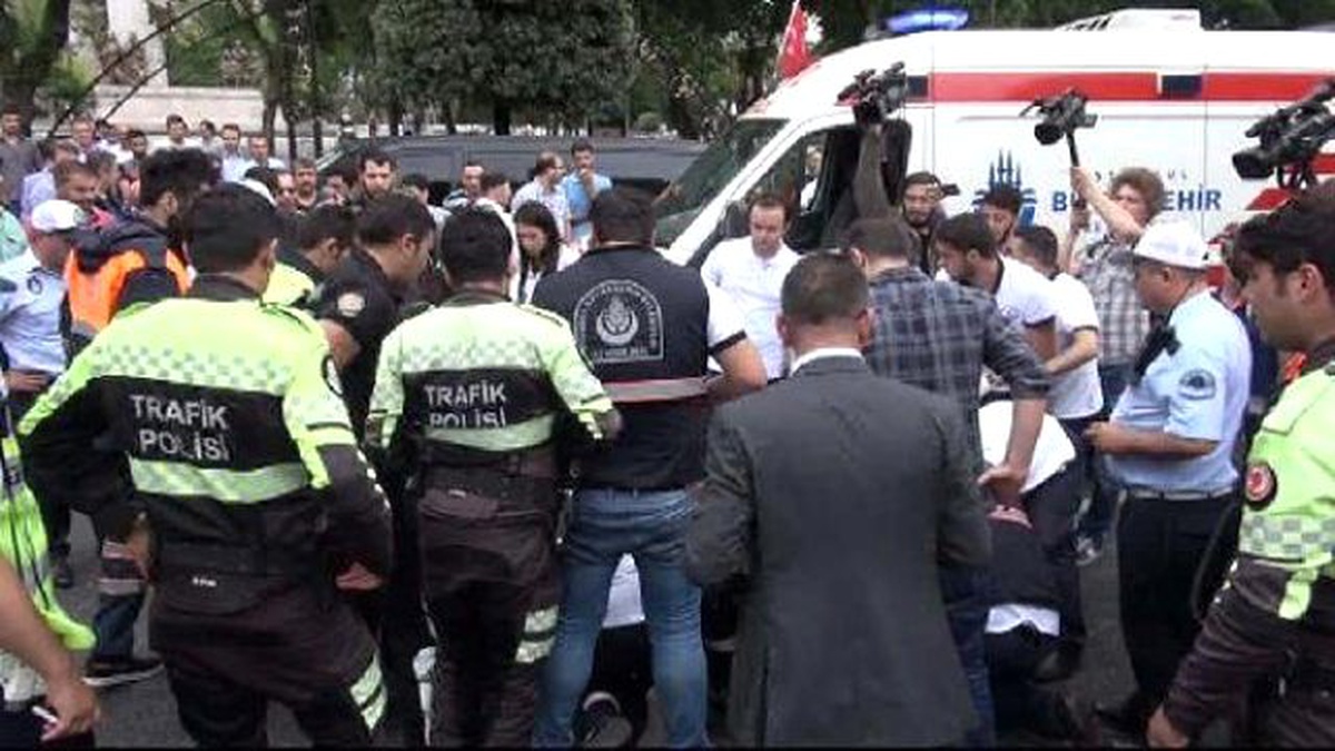 Ambulanslara Eskortluk Eden Polis Kaza Yaptı