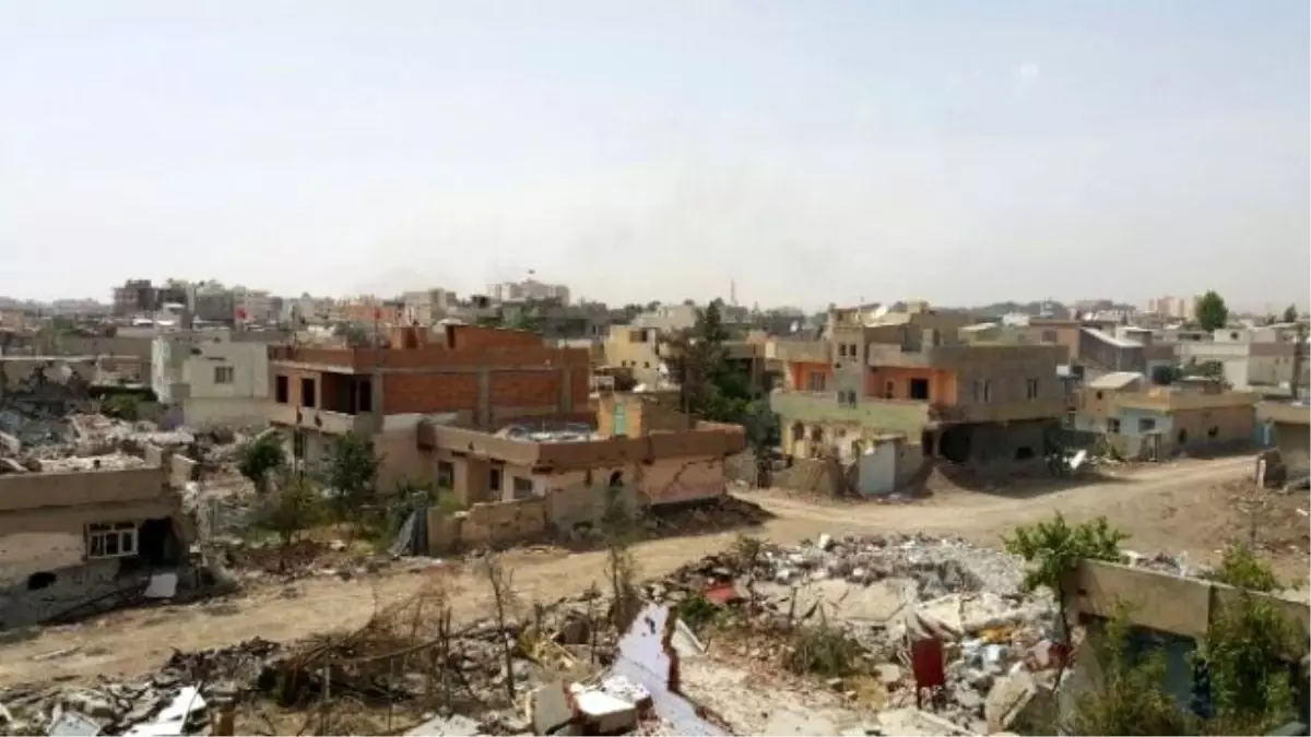 Asker Nusaybin'den Çekilirken Vatandaş Eskort Oldu