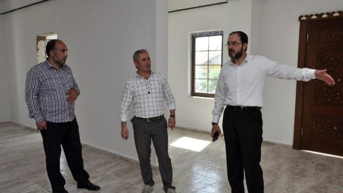 Başkan Ayaz, Bahçecik Semt Konağını İnceledi