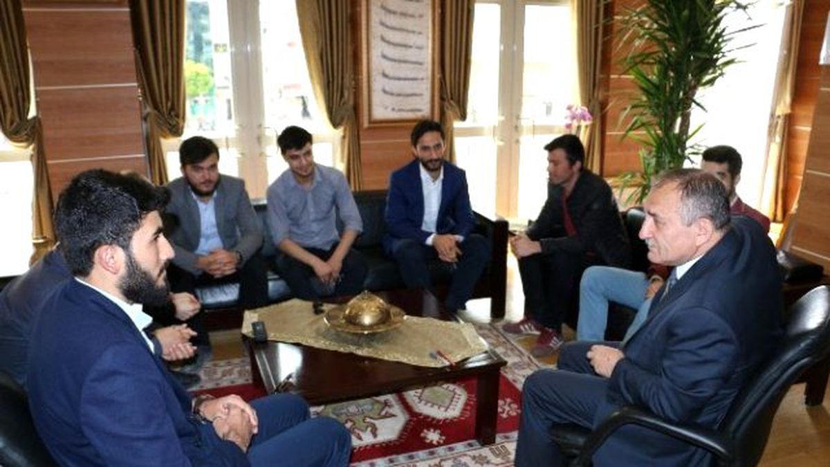 Başkan Yılmaz\'dan Gençlere Tavsiyeler
