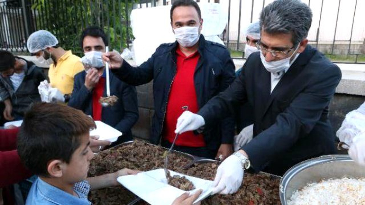 Belediyenin İftar Çadırına Büyük İlgi
