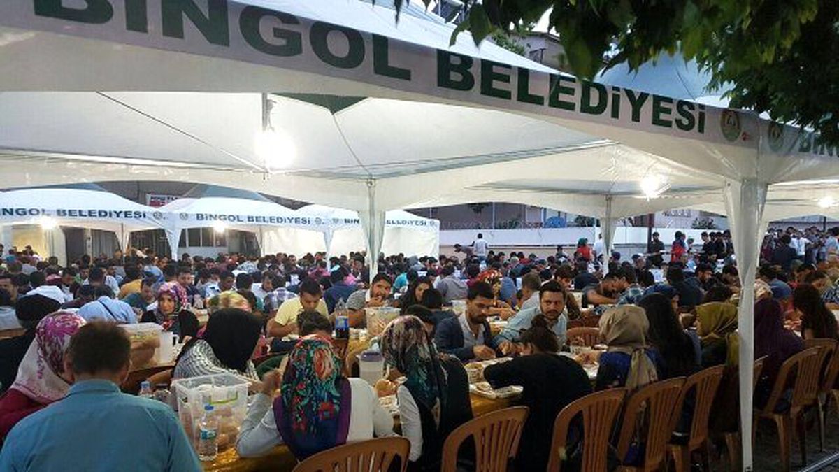 Bingöl Belediyesi İftar Çadırında Bin 500 Vatandaş İftar Açacak