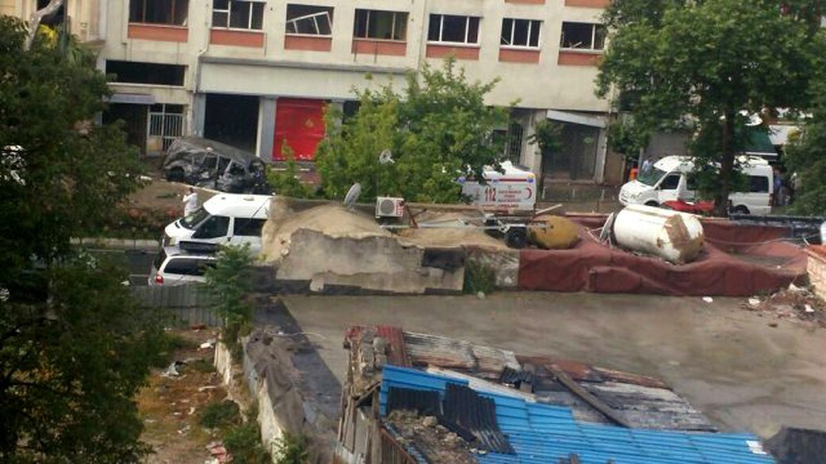 Patlamada İstanbul Üniversitesi de Zarar Gördü, Sınavlar İptal Edildi