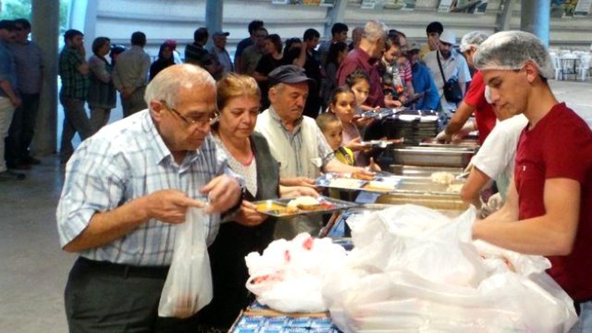 Btso, İftar Sofraları İlk Günde 2 Bin Kişiyi Ağırladı