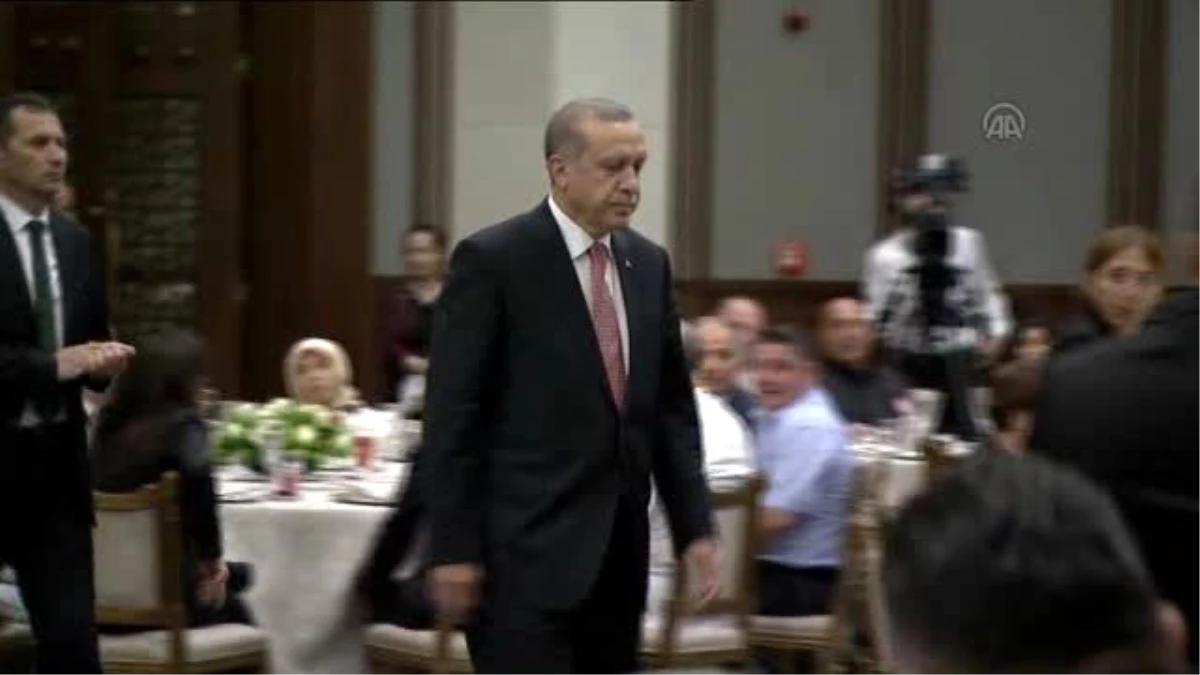 Erdoğan: "Türkiye\'yi Teröristlerle Terbiye Edeceğini, İstediği Şekilde Yönlendireceğini Sananlar...